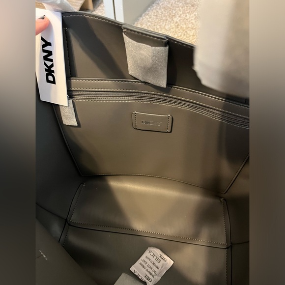 DKNY LYDA DARK GREY TOTE NWT - Picture 6 of 6